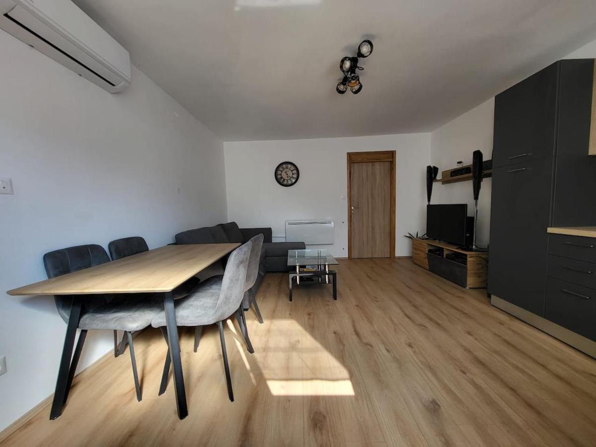 Apartment Dado スルニュ エクステリア 写真