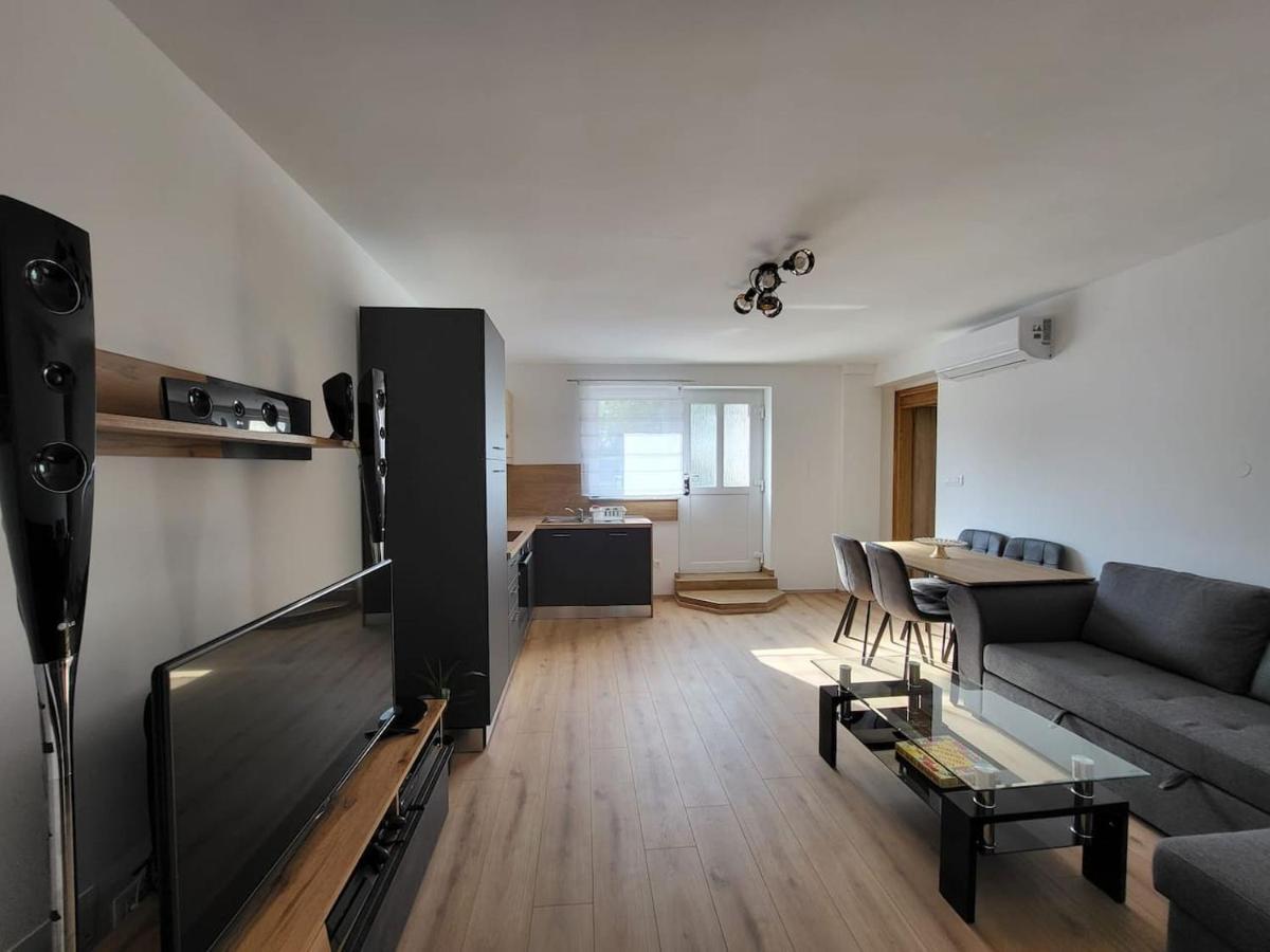 Apartment Dado スルニュ エクステリア 写真